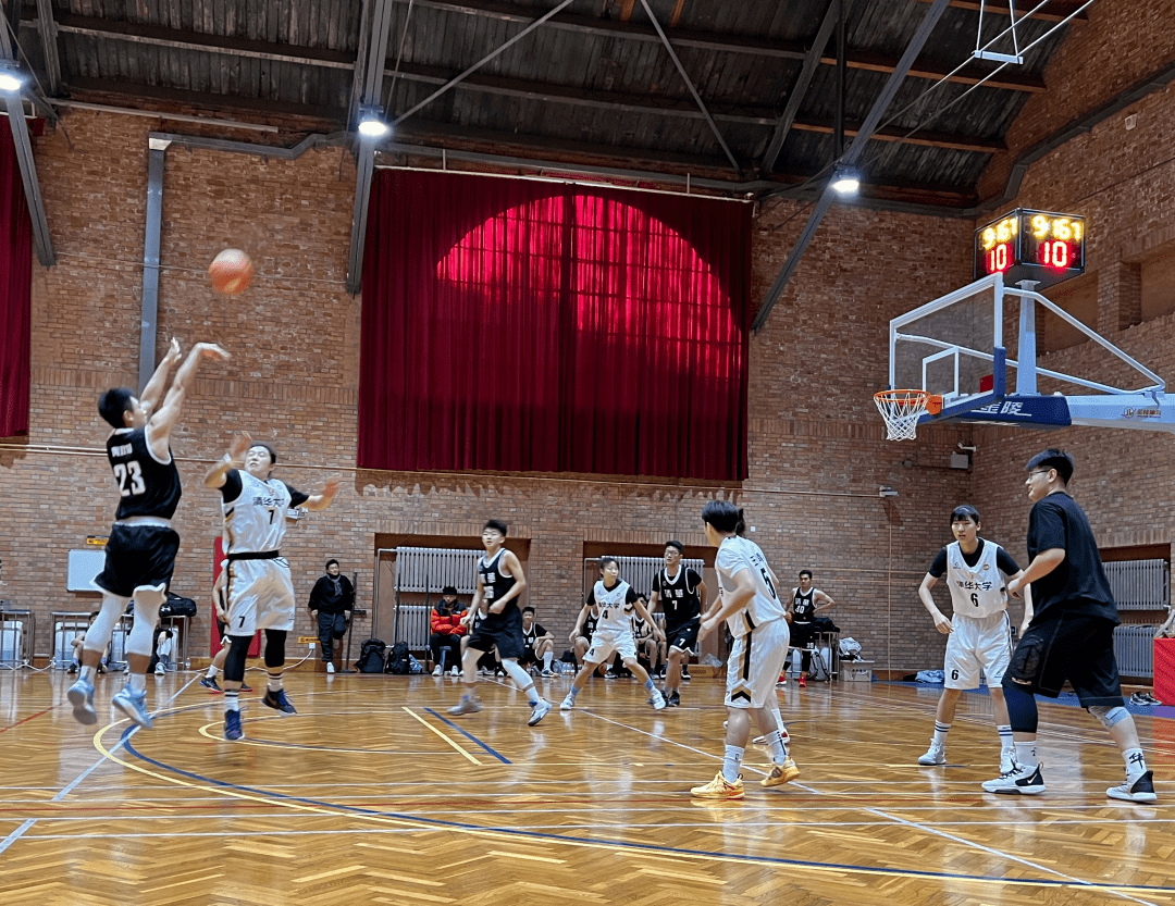 lol竞猜官方网站-北京首钢训练开放日；国际比赛日外线爆发引欢呼；意大利杯在即；身体对抗强度拉满的简单介绍